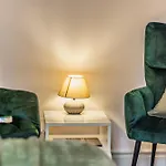 아파트 Cavour Charming Terrace *