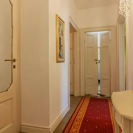 Апартаменты Cavour Charming Terrace