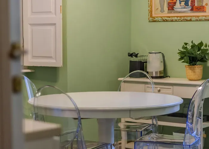 Cavour Charming Terrace Appartement *